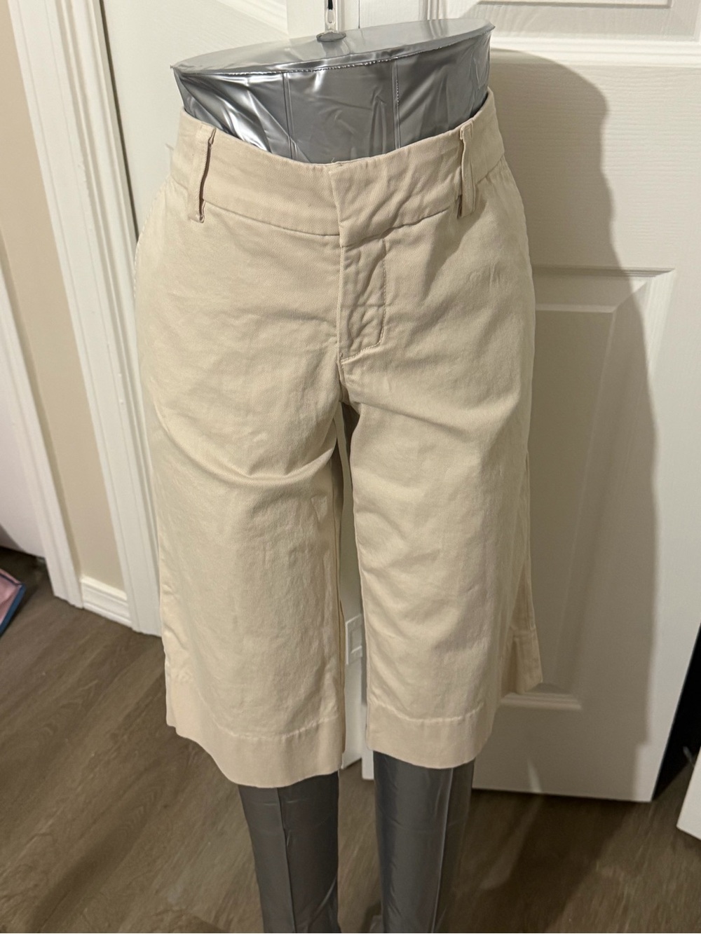 Vintage Juicy khaki Bermuda shorts size 8